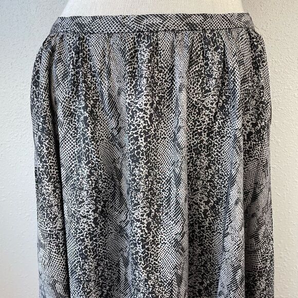 NWT Liz Claiborne Midi Skirt Size 10 - Picture 2 of 7